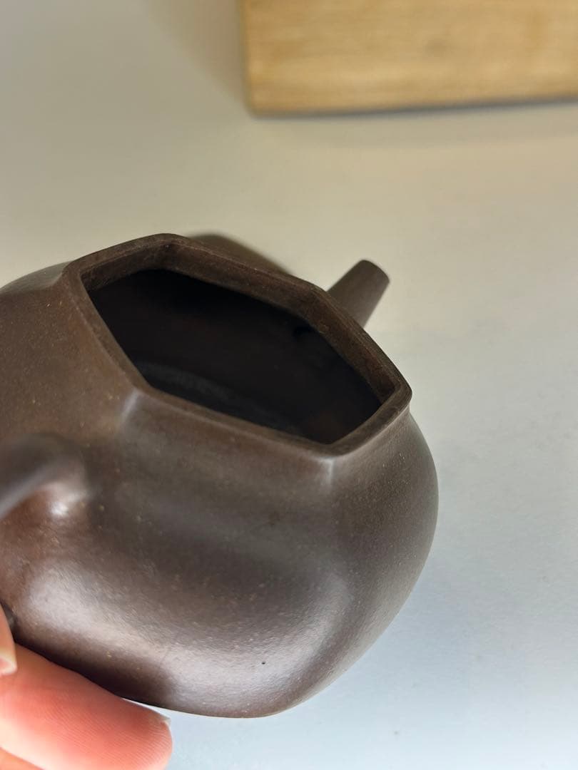 中国 宜興 紫砂 茶壺 紫泥 六角壺 底部刻款あり 共箱傷有り 骨董品 煎茶道具