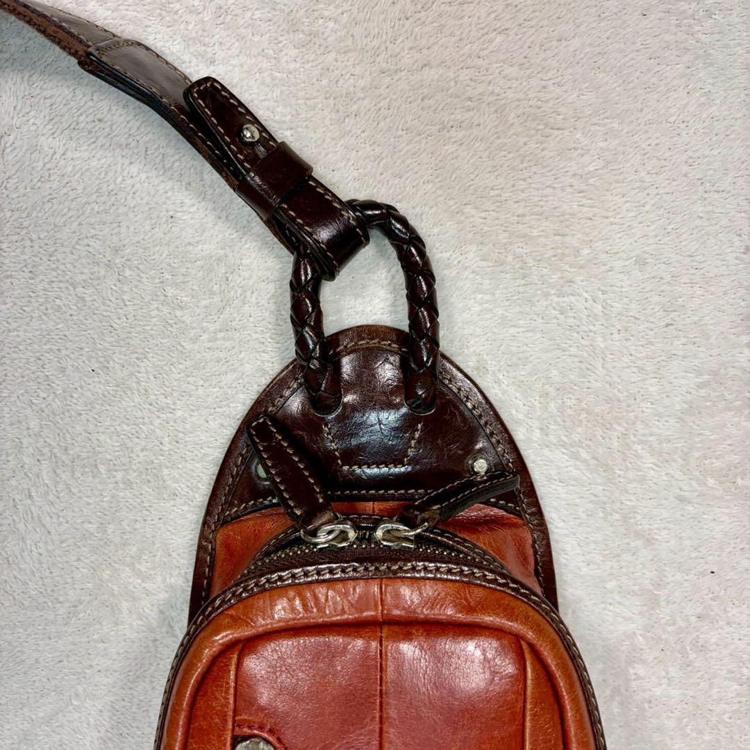 【極美品✨】キーファーノイ　最高級ボディバッグ　チャオ イタリア本革　斜め掛け