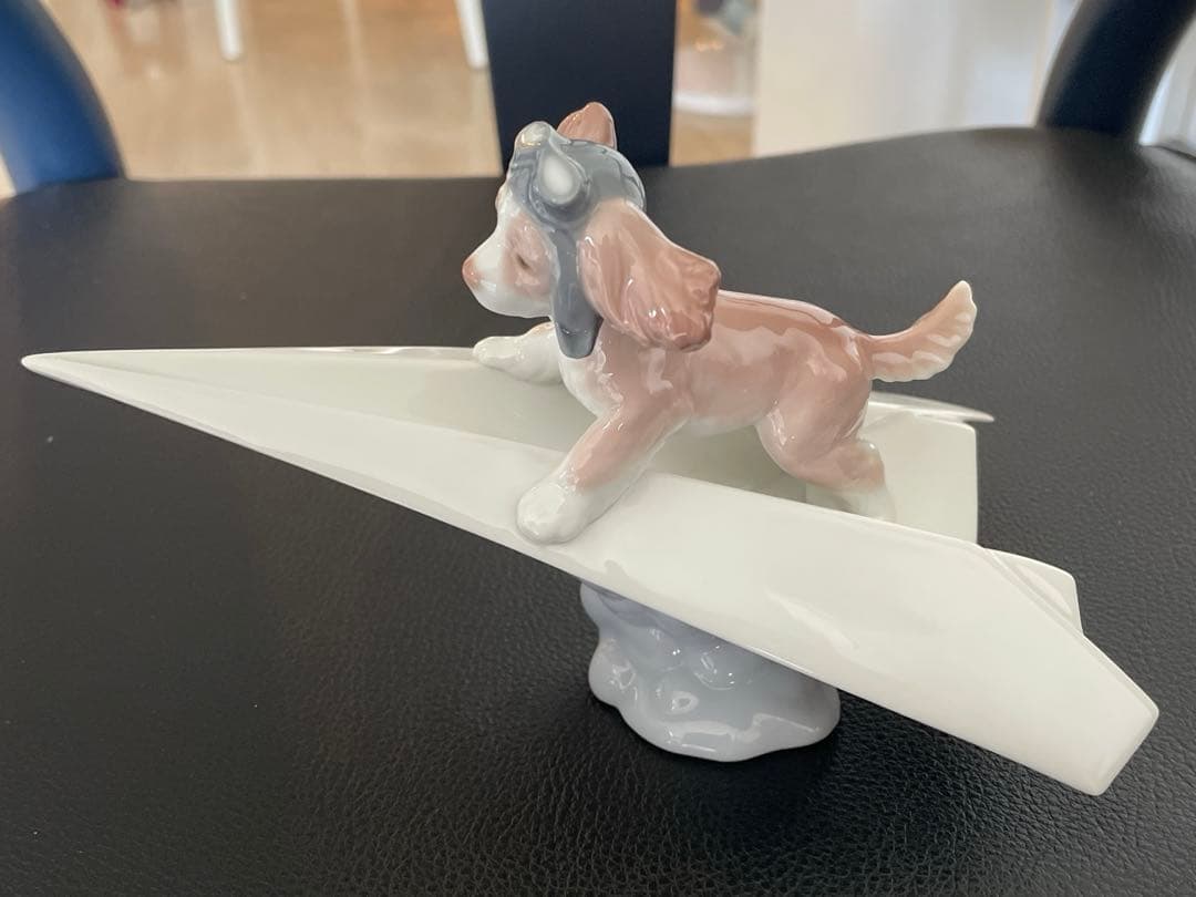 ☆LIADRO リアドロ 犬と紙飛行機 陶器 人形