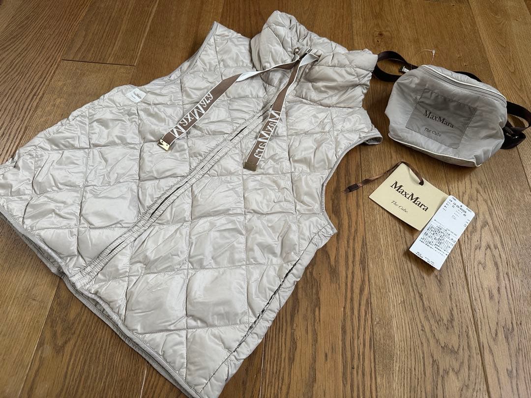 マックスマーラ　ダウンベスト