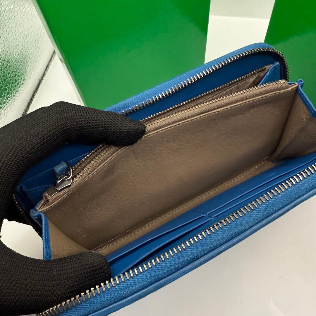 ボッテガヴェネタ 長財布 ラウンドファスナー イントレチャート ブルー