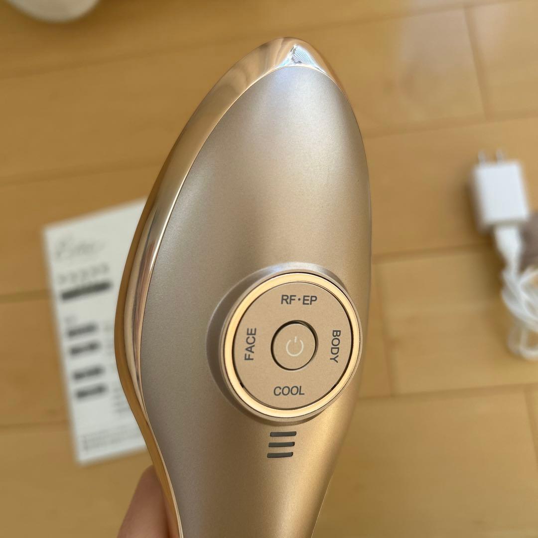 美顔器　メラボン　IKKO