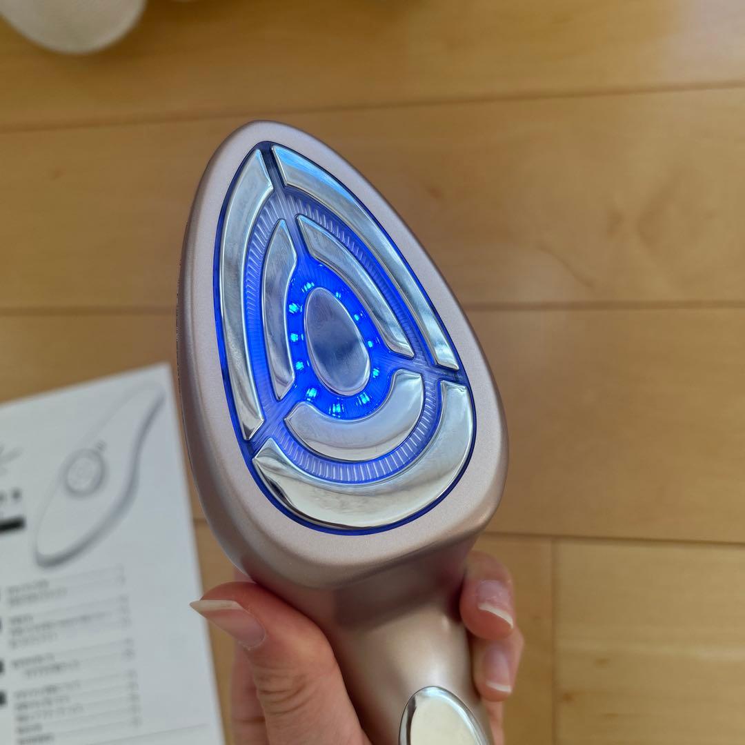 美顔器　メラボン　IKKO