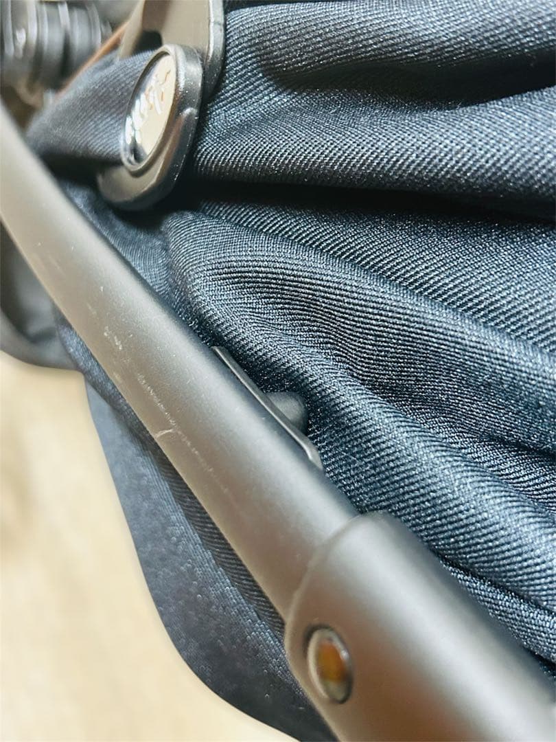 【美品】Apricaアップリカ ラクーナクッションフリープラス AB ブラック