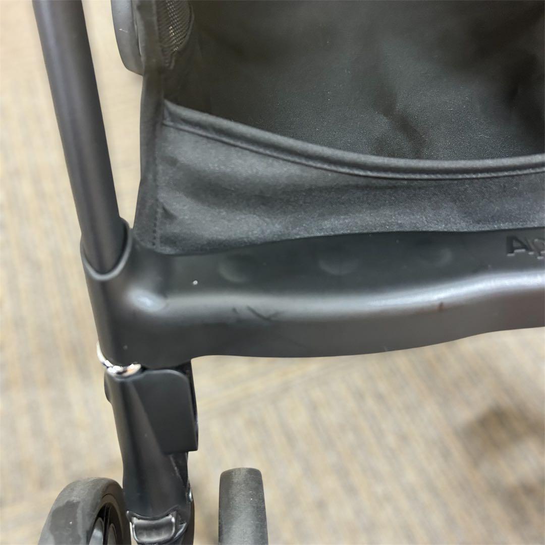 【美品】Apricaアップリカ ラクーナクッションフリープラス AB ブラック