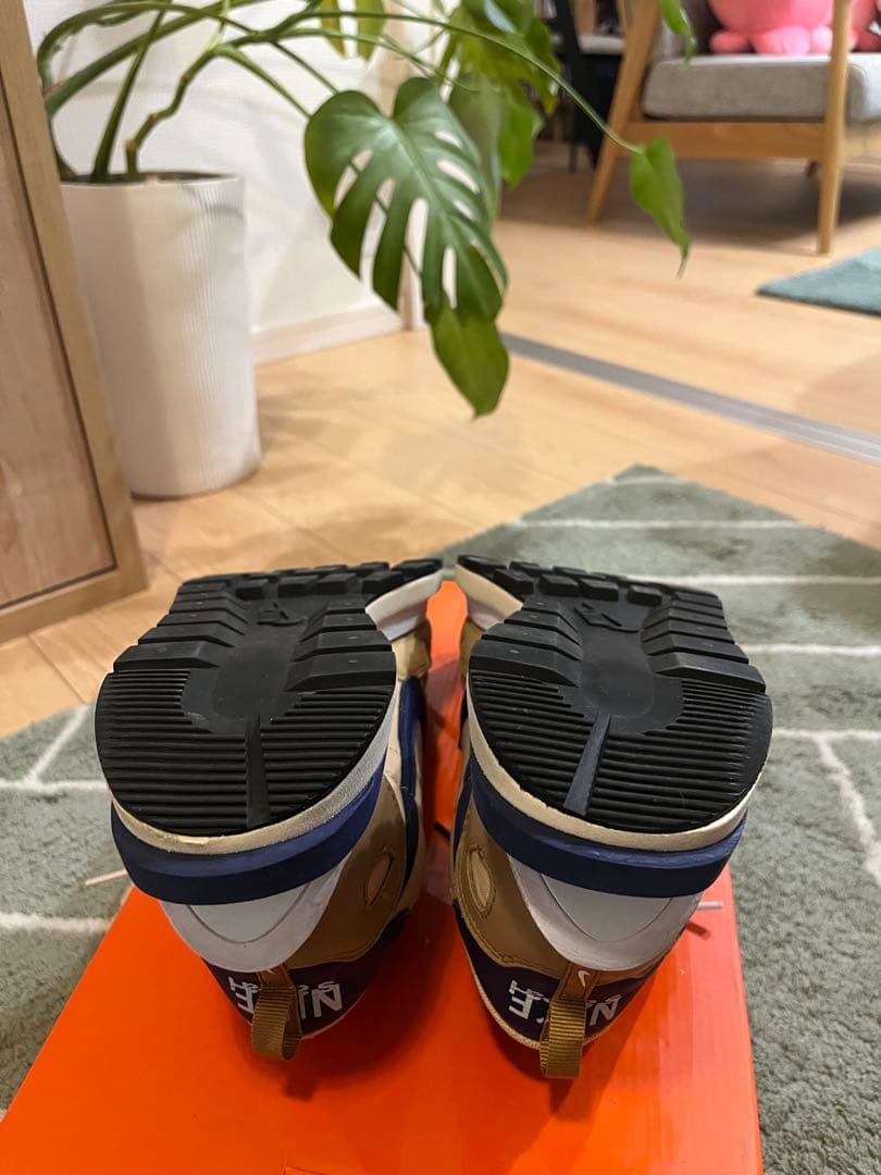 るー。Sacai x Nike Vaporwaffle - Sesame