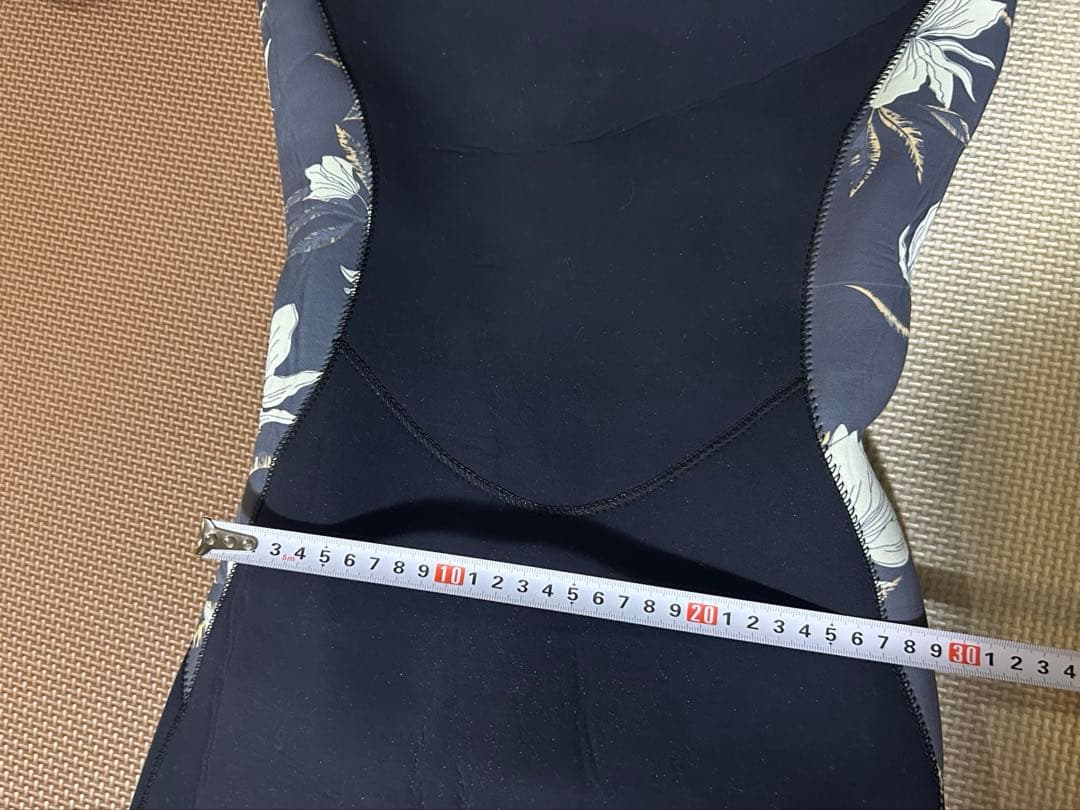 【数回着用】AIRTIGHT ウェットスーツ　レディース