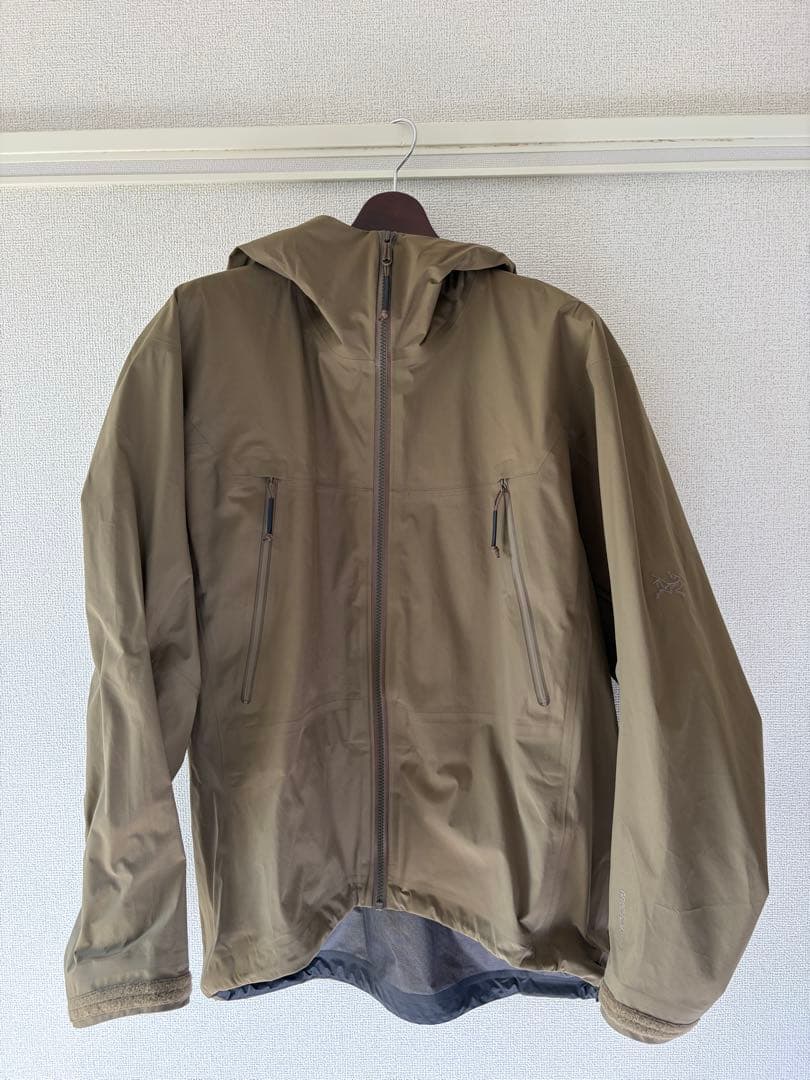 美品　Arc'teryx Leaf Alpha LT アークテリクス
