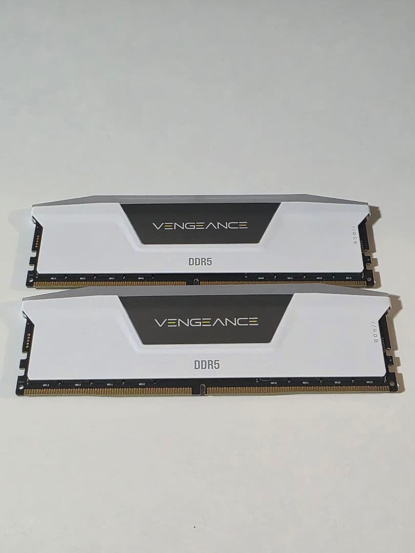 メモリー Vengeance DDR5 64GB (32GBx2) 6000MT/s