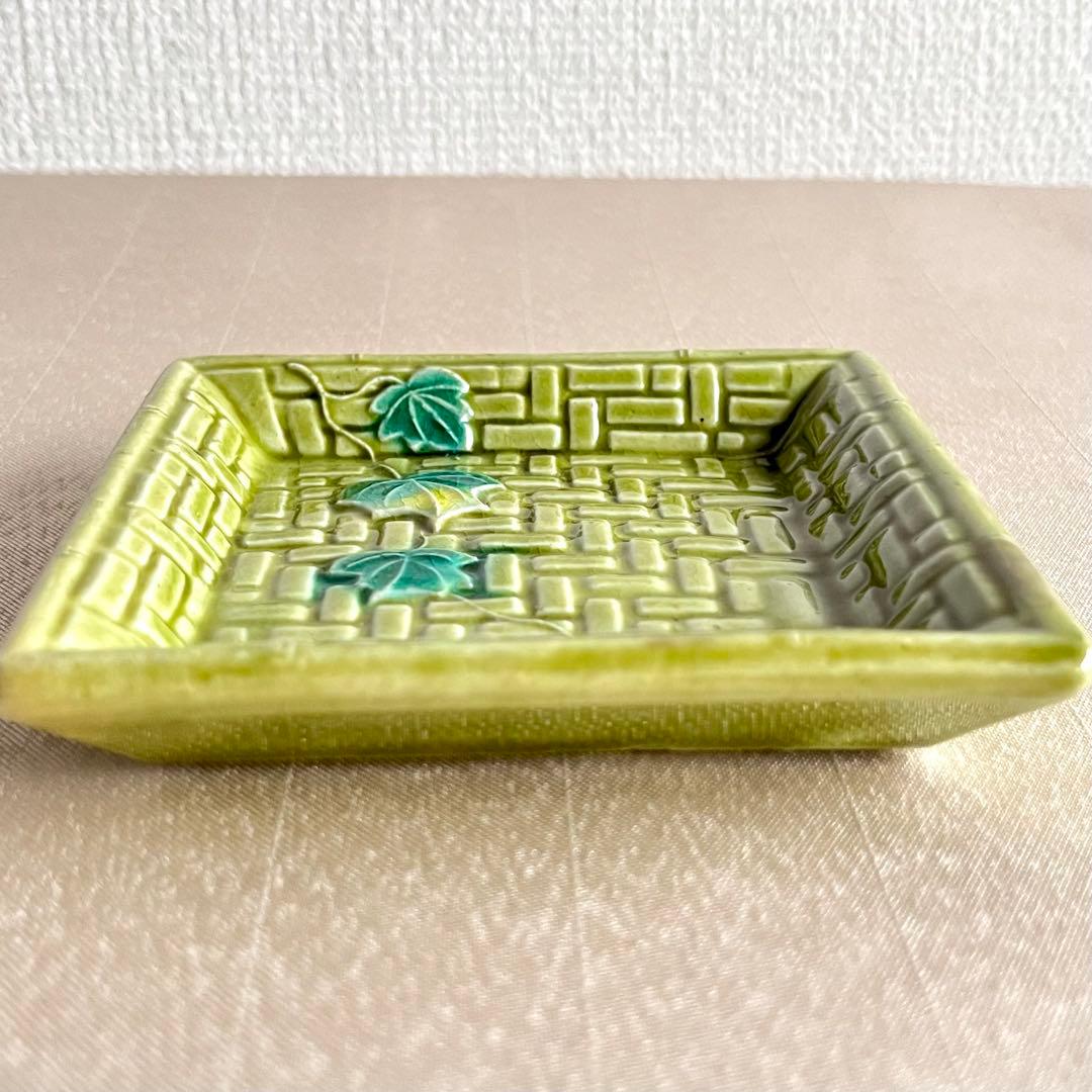 ★アンティーク　希少品 ★交趾焼　網目角皿　萌葱色 2枚