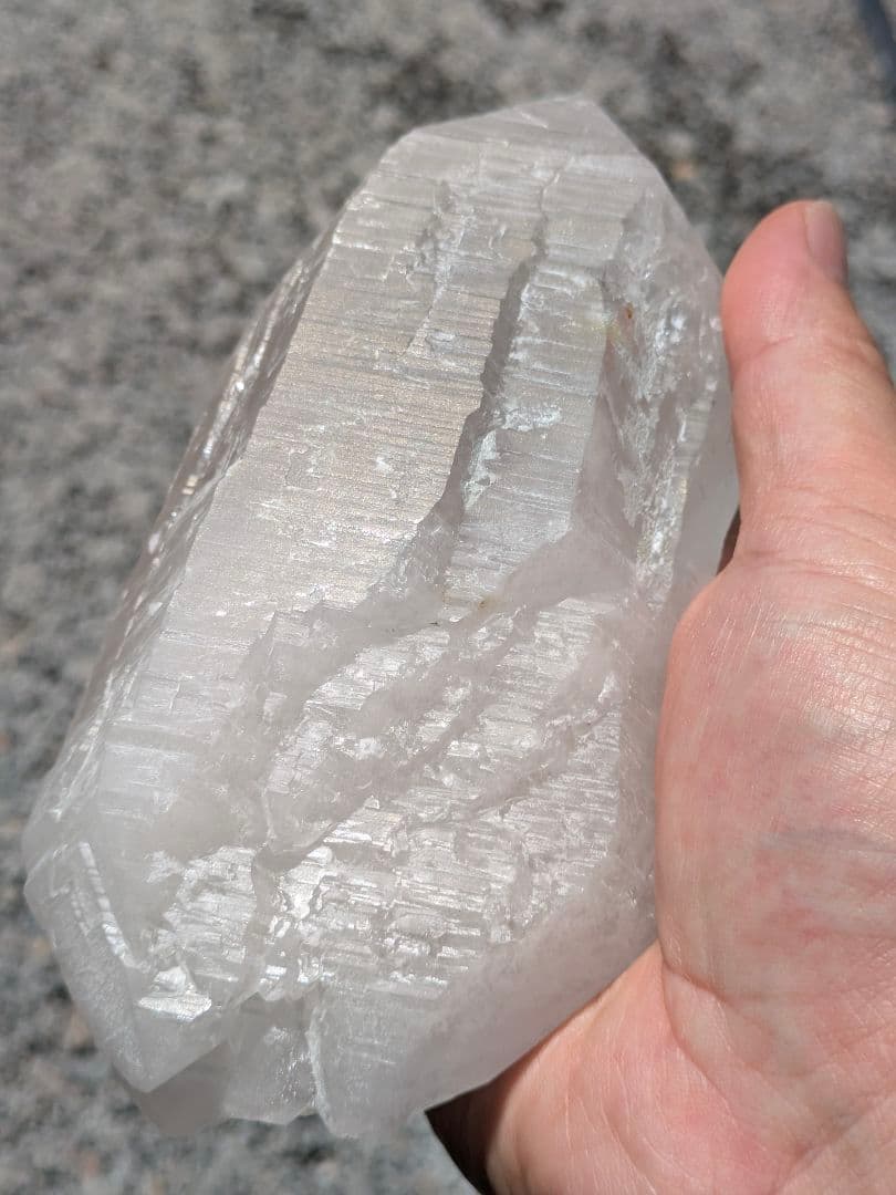 minimalist　チベットカイラス山水晶　　862グラムダブルポイント