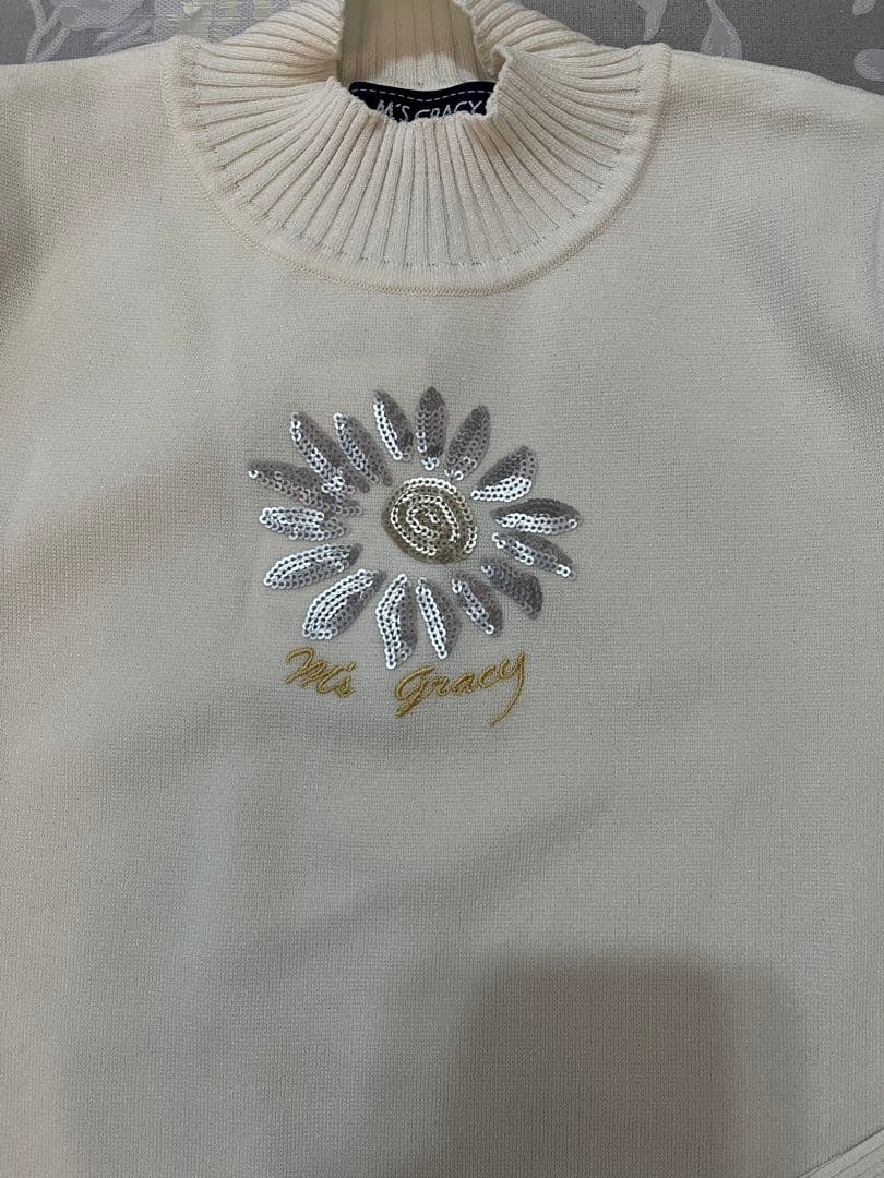 【特別価格】エムズグレイシー未使用お花ポイントニット40