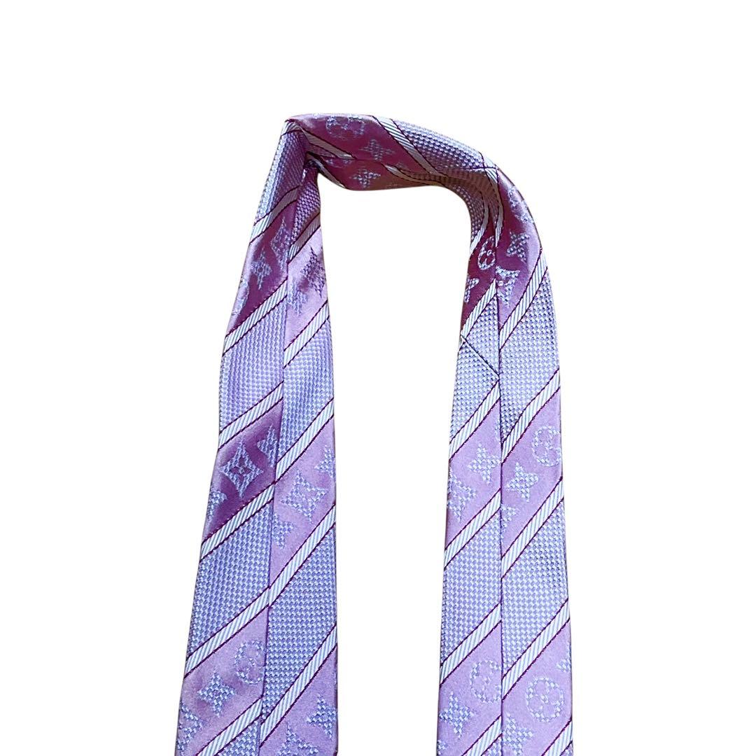 美品　ルイヴィトン　ネクタイ　モノグラム　ピンク　ロゴ　ジャガード　ストライプ