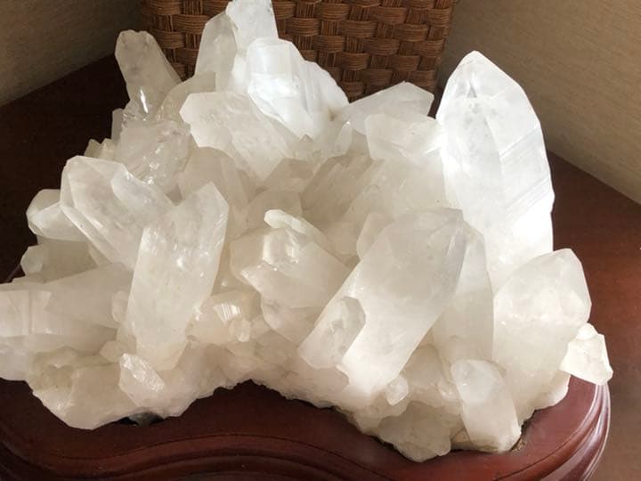 値下水晶19.9k高25、50,38cm台付(台の1箇所が動くが壊れてはいない)