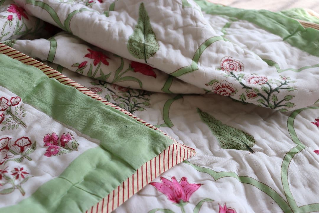 インドのキルト布団　ハンドブロックプリント
