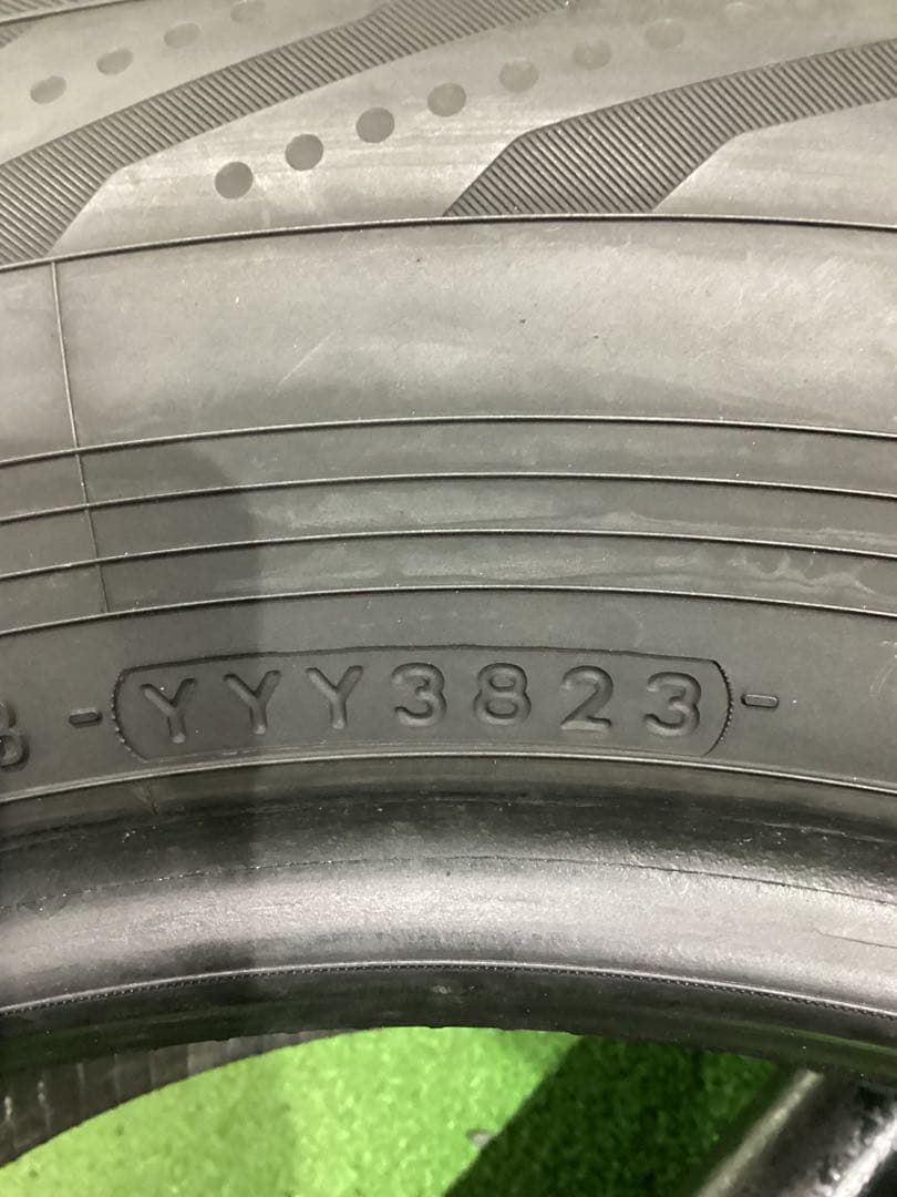 T1879[送料無料]ヨコハマBLUEarthRV RV03 215/65R16