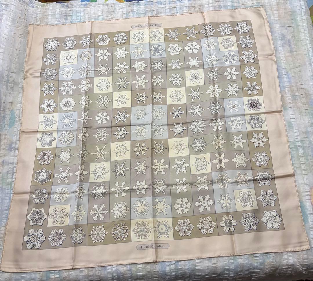 HERMESカレ90⊹₊˚ꕤ˚₊⊹雪の結晶