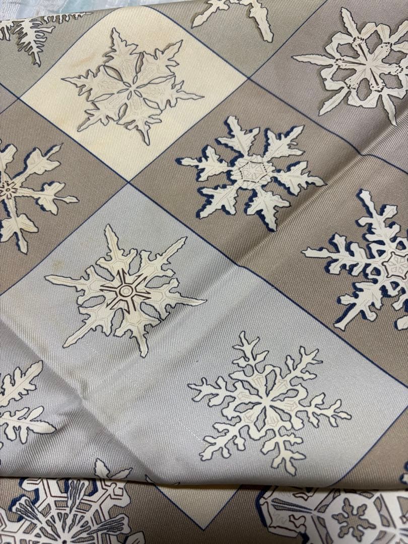 HERMESカレ90⊹₊˚ꕤ˚₊⊹雪の結晶