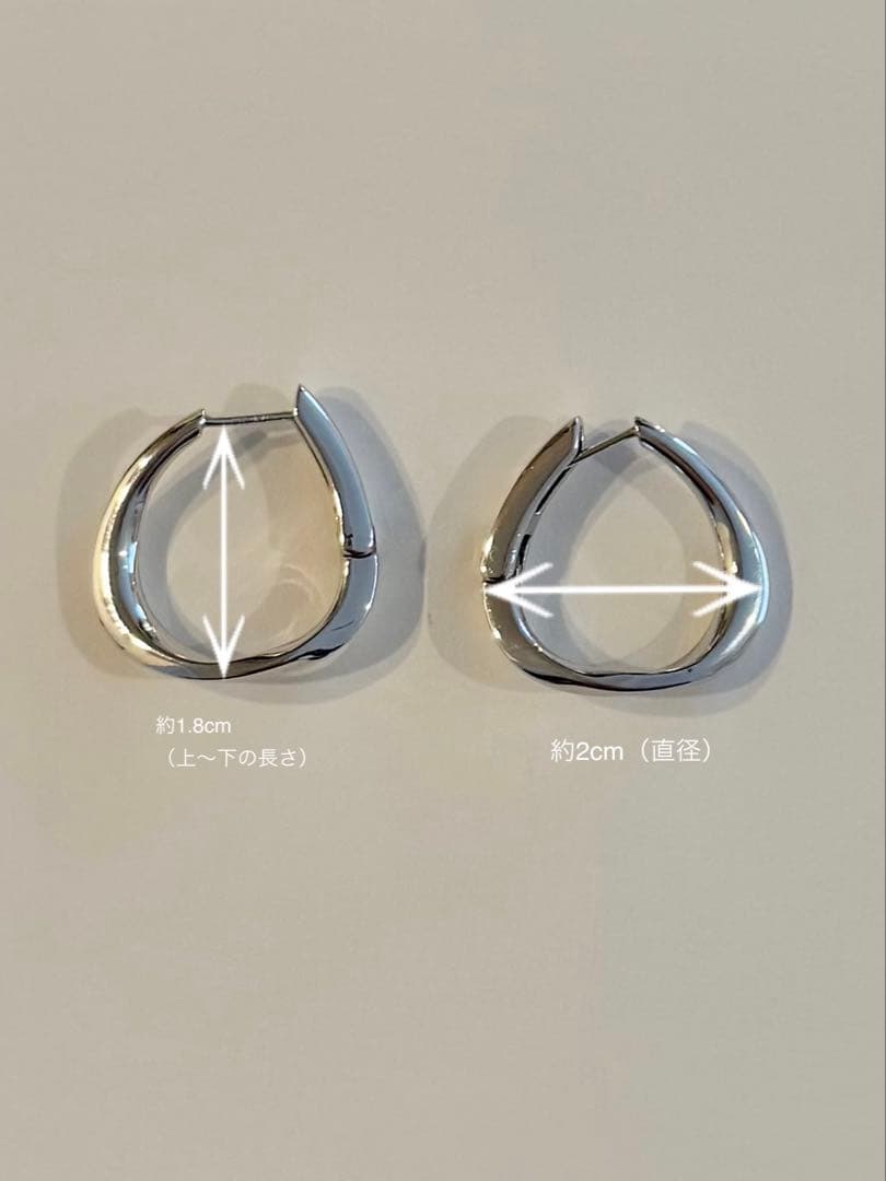 【美品】ete ハグピアス　シルバー