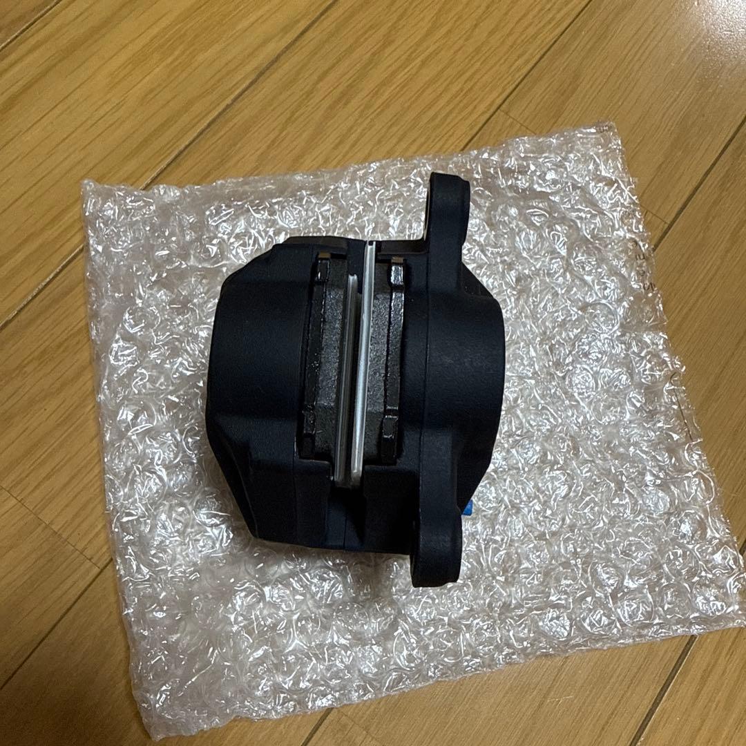 Brembo 2Pリアキャリパー 黒 ピッチ84mm