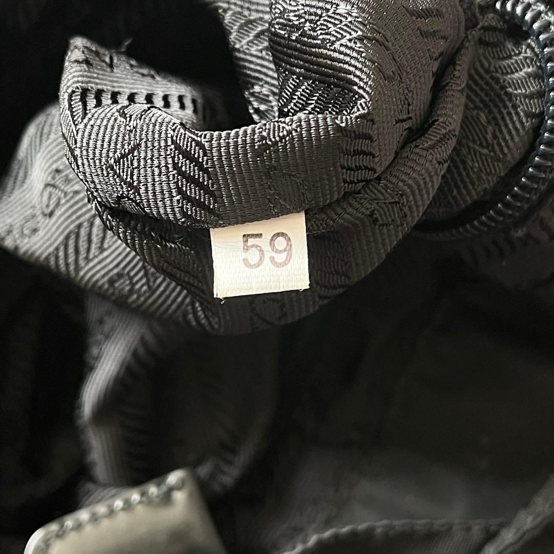 未使用級✨PRADA プラダ　リュックサック　ナイロン　ブラック　三角ロゴ　黒