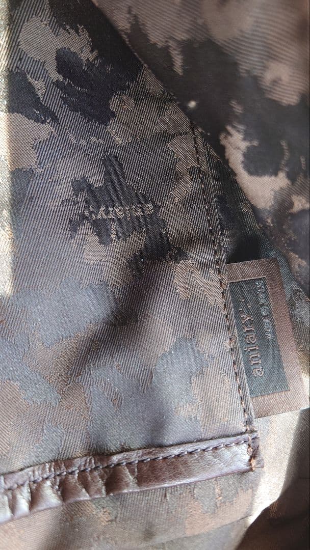 aniary アンティークレザー ボディバッグ