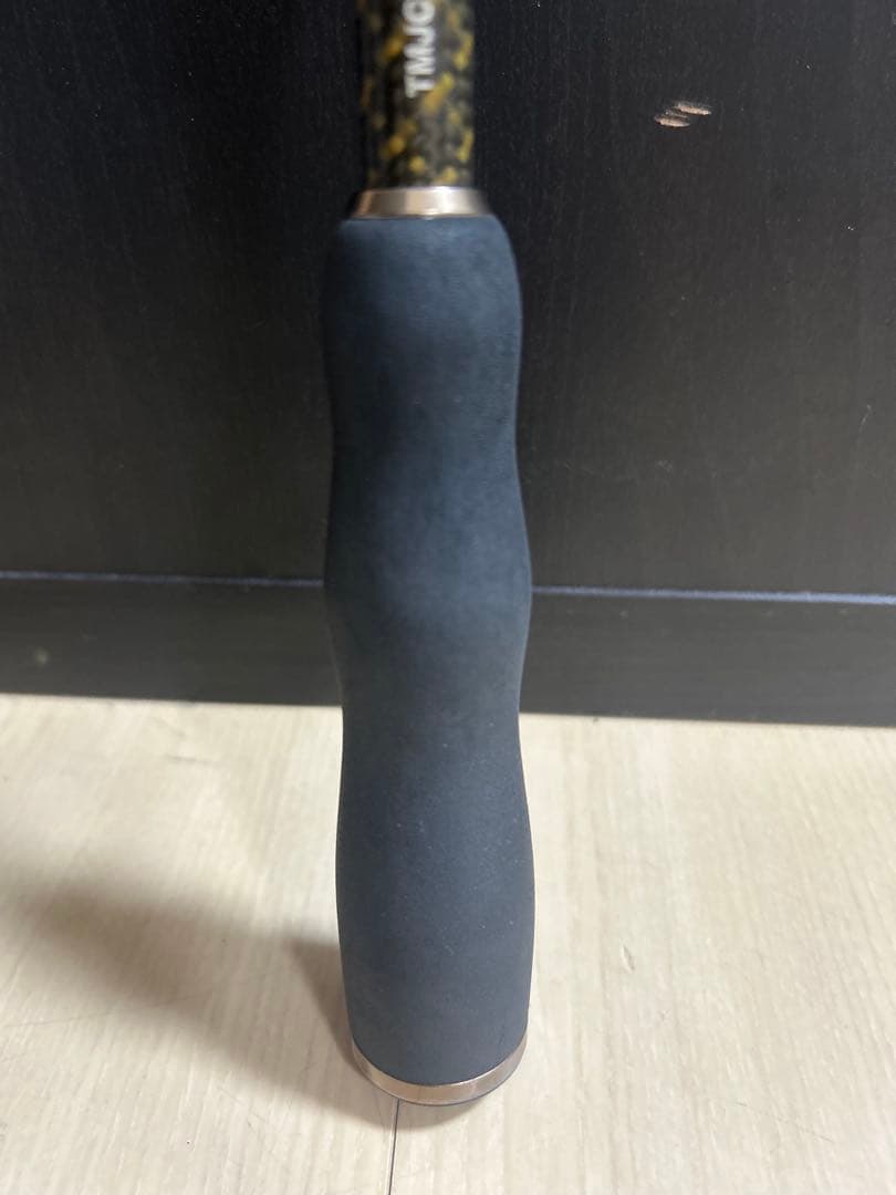 JIN バスロッド ブラック/ゴールド