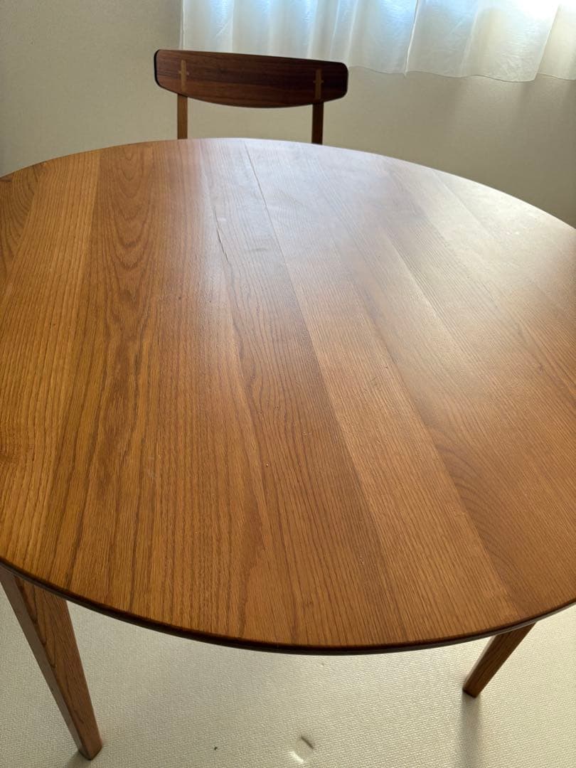 ウニコ　円形ダイニングテーブル【発送4月9日ごろ予定】