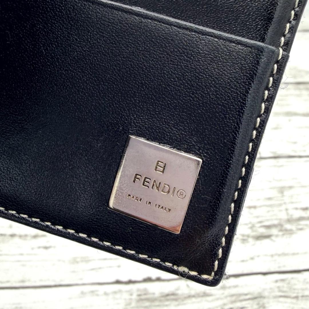 FENDI フェンディ 折財布 ズッカ柄 二つ折り財布