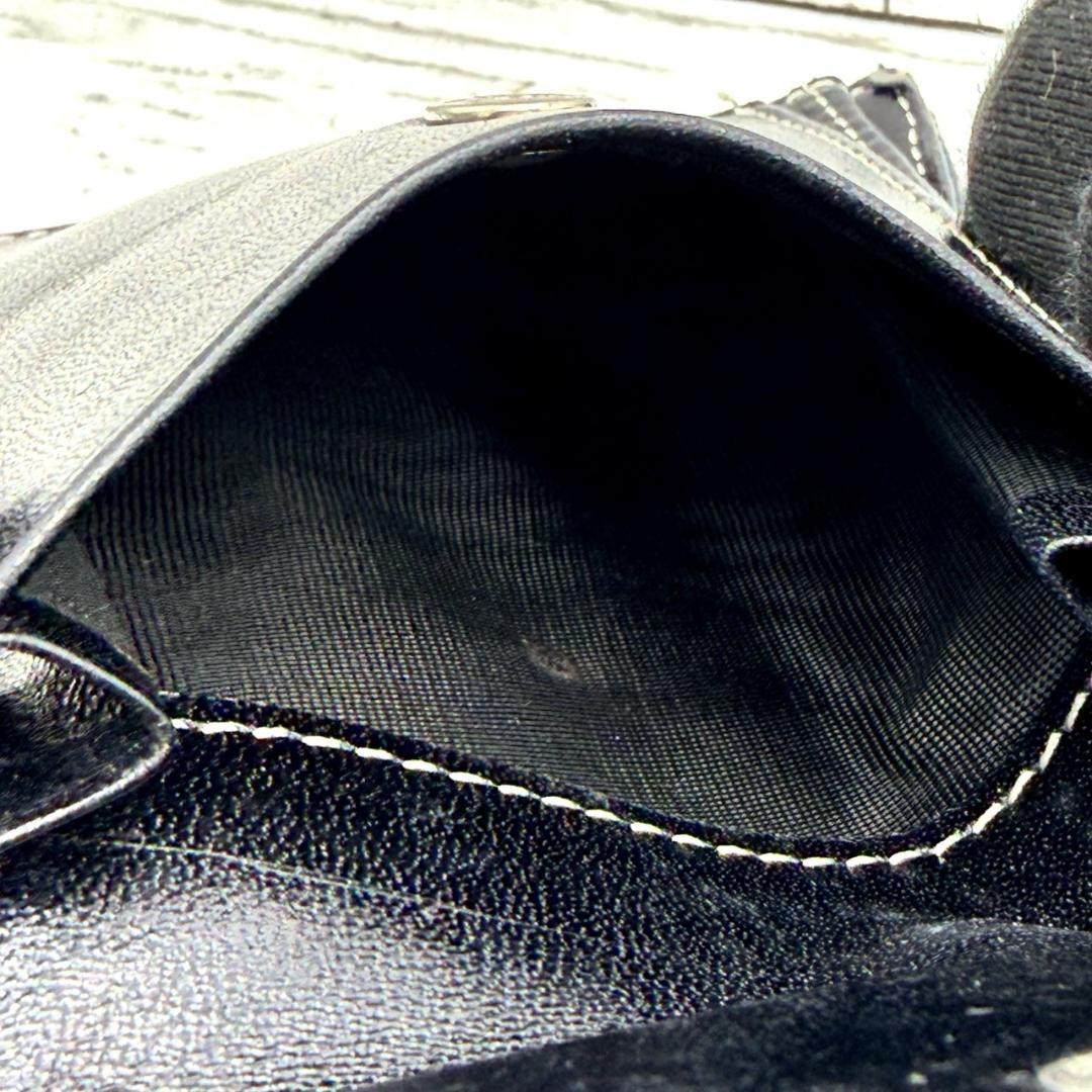 FENDI フェンディ 折財布 ズッカ柄 二つ折り財布