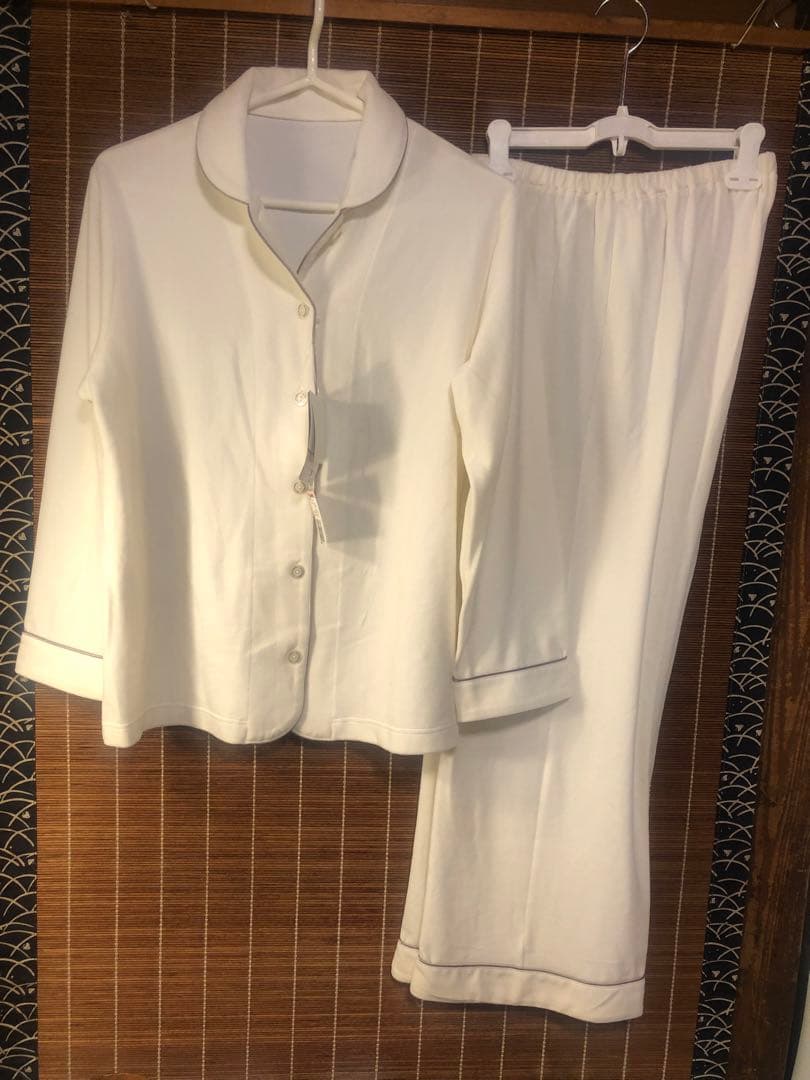 ワコール 睡眠科学プレミアム 高級ベロア パジャマ L 定価33,000円