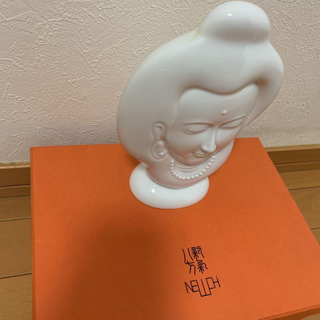 観音様像　白磁陶器