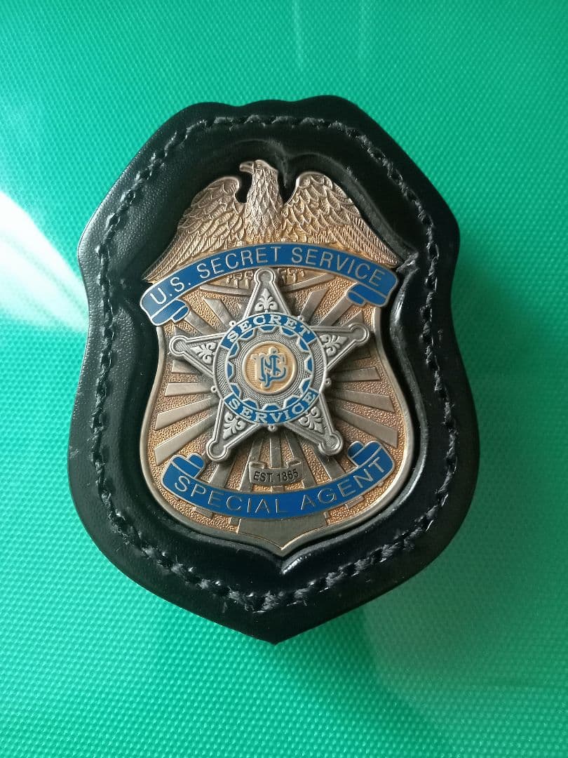 ポリスバッジ　シークレットサービス　ホルダー付き