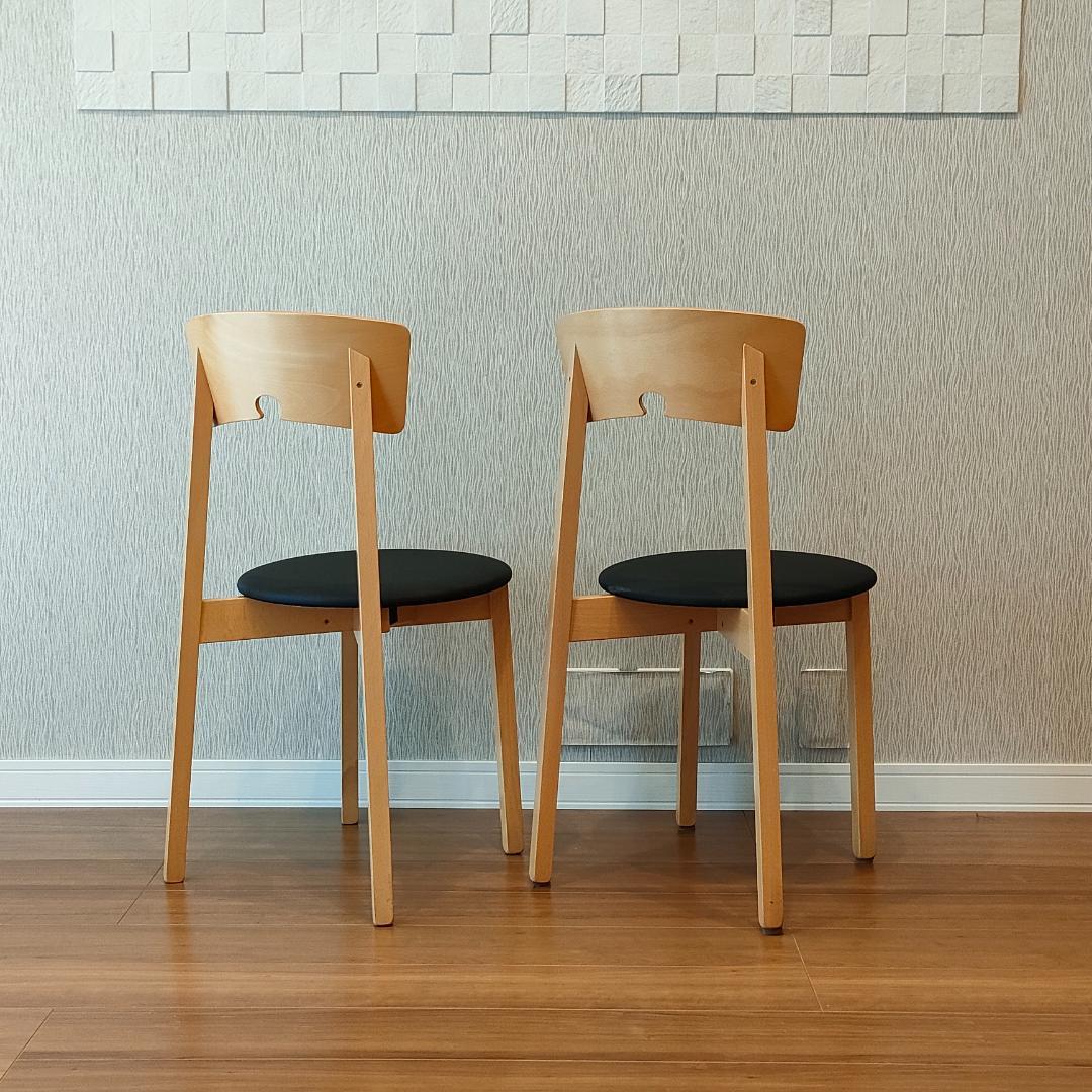カリガリス　ダイニングチェア　2脚セット　スタッキングチェア
