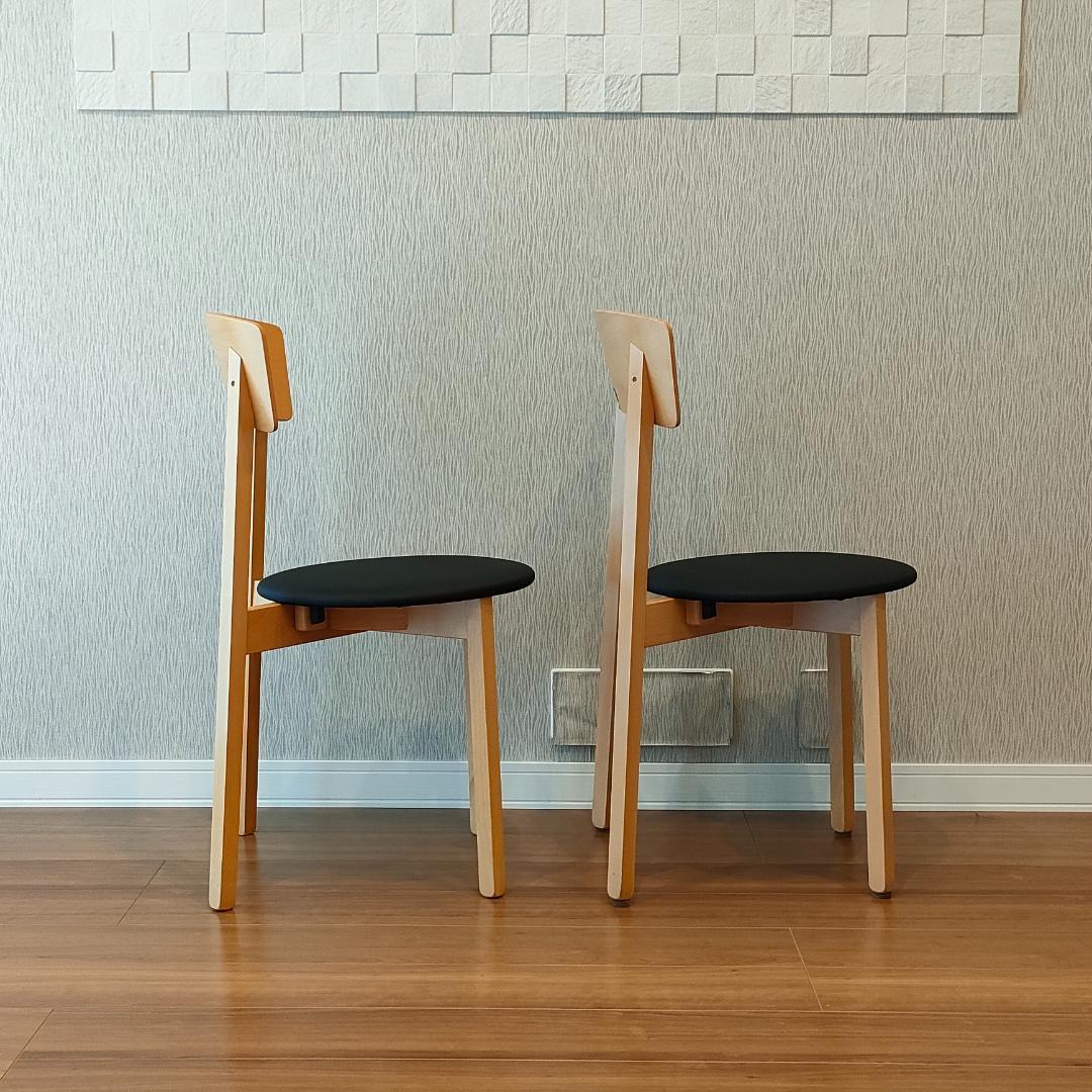 カリガリス　ダイニングチェア　2脚セット　スタッキングチェア