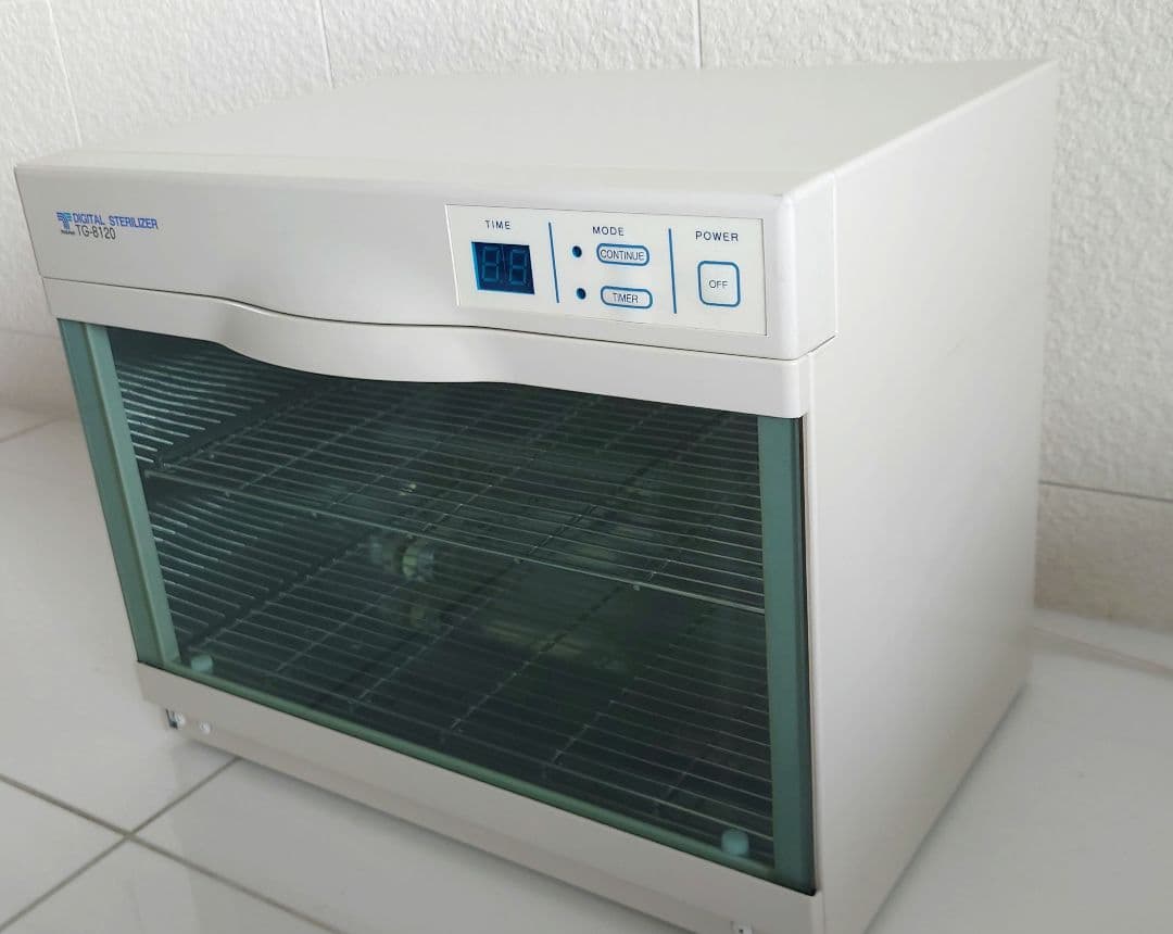 紫外線消毒器　TG-8120　デジタルステリライザー　滝川