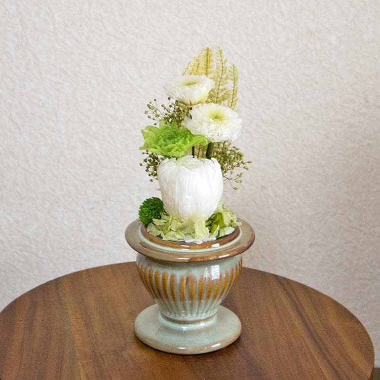 仏花 ドーム型一対（２個セット） 菊をベースにして ホワイト・グリーン
