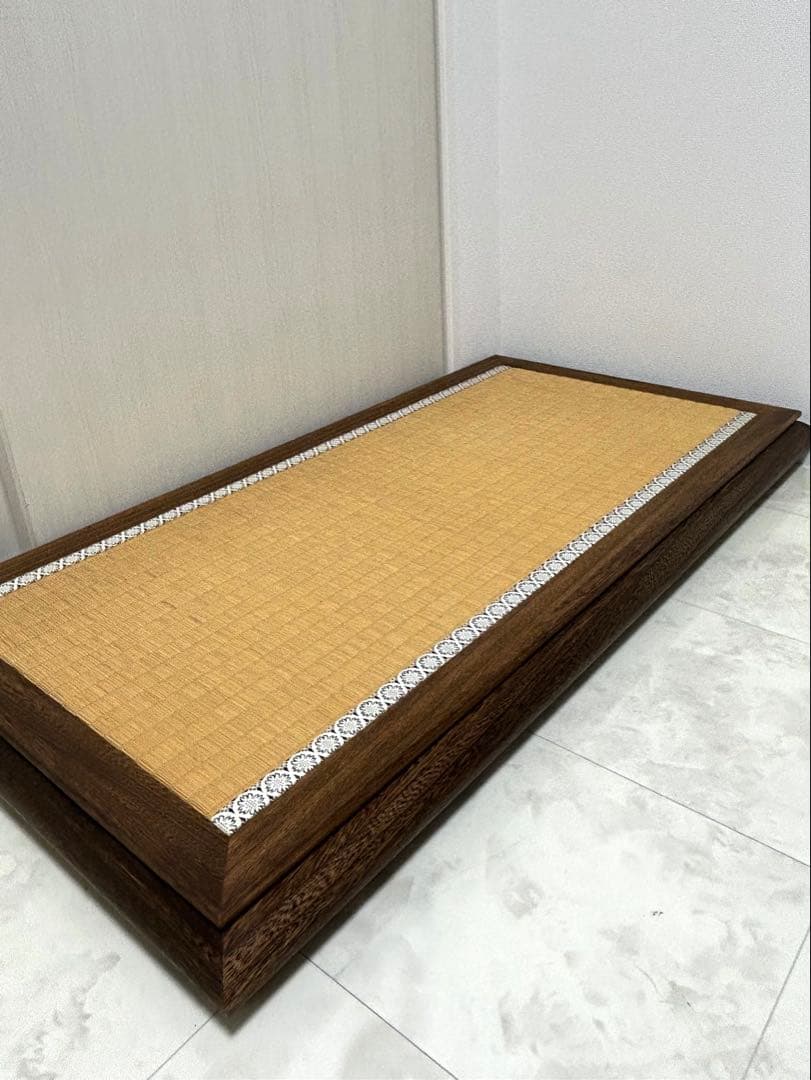 超美品　特大　お雛様　親王飾り用　総焼桐　①屏風金箔15号②飾台(竜鬢畳)40号