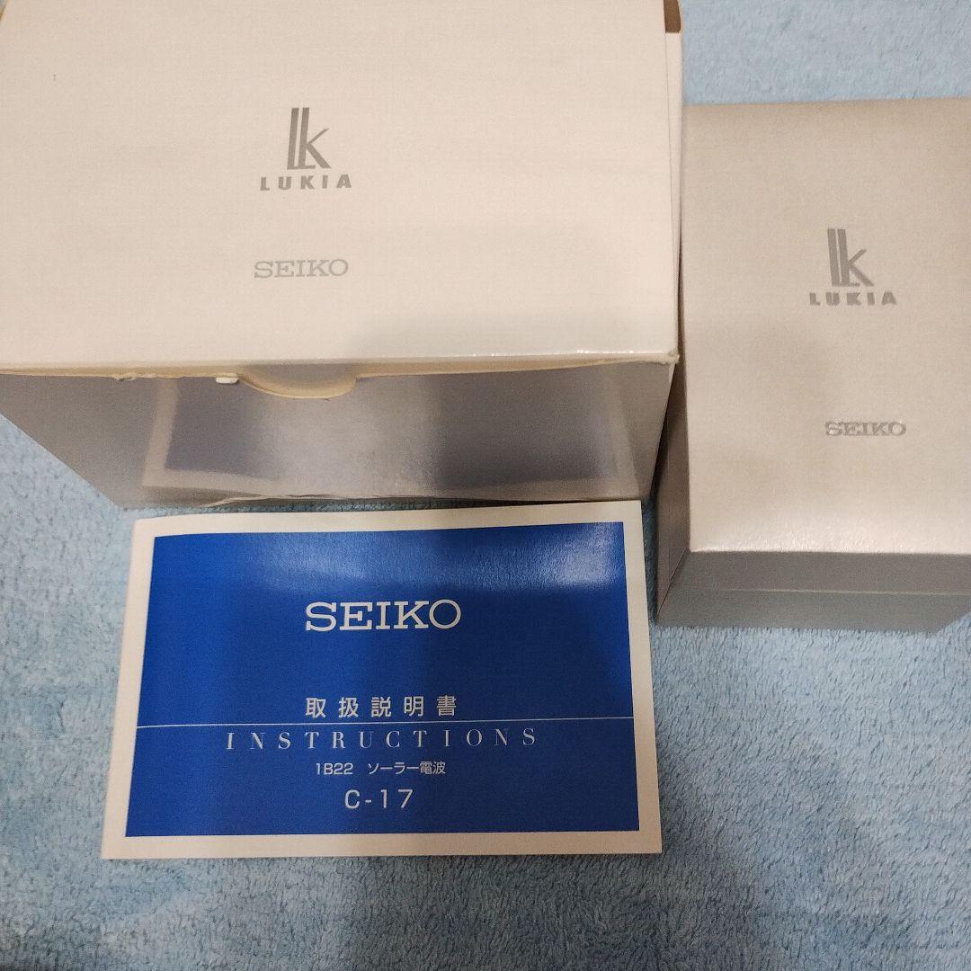 未使用級！セイコーSEIKOルキアLUKIA純チタン定価75900円