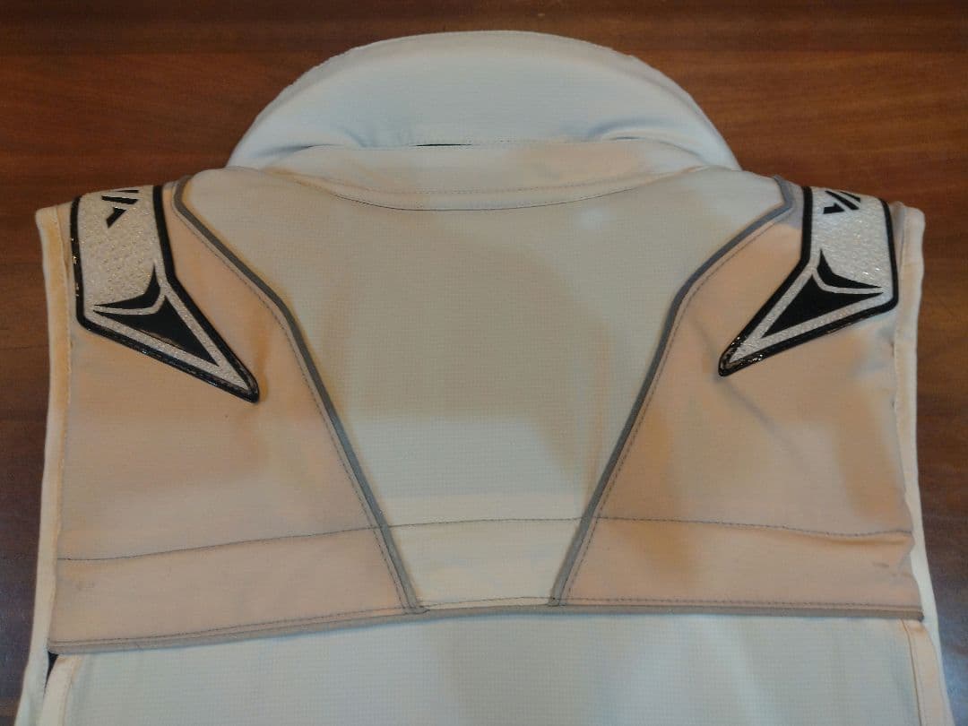 DAIWA ダイワ フローティング ベスト ジャケット 2012年製 ホワイト