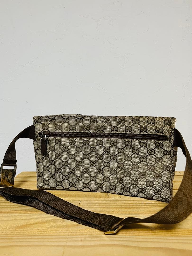 GUCCI ボディーバック　GG柄　（ウエストバック）