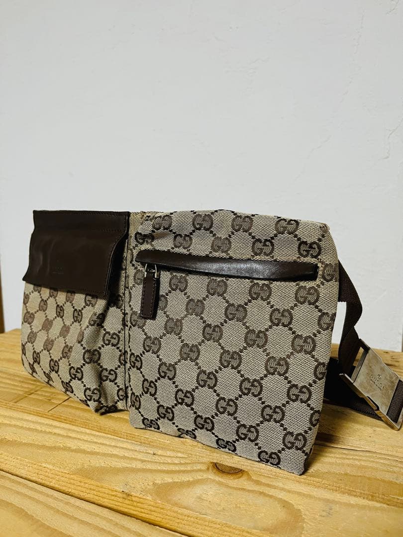 GUCCI ボディーバック　GG柄　（ウエストバック）