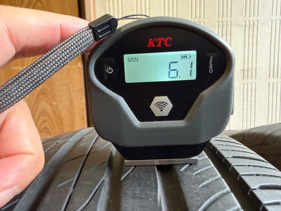 215/70R16 21年製 トーヨー PROXES CL1 SUV バリ山