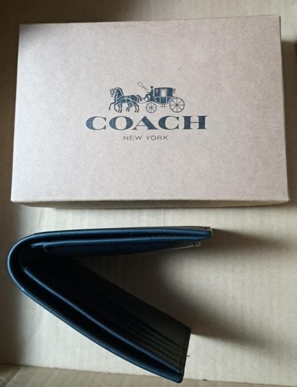 M★交渉OK★新品★二つ折り財布★質問NG★返品不可