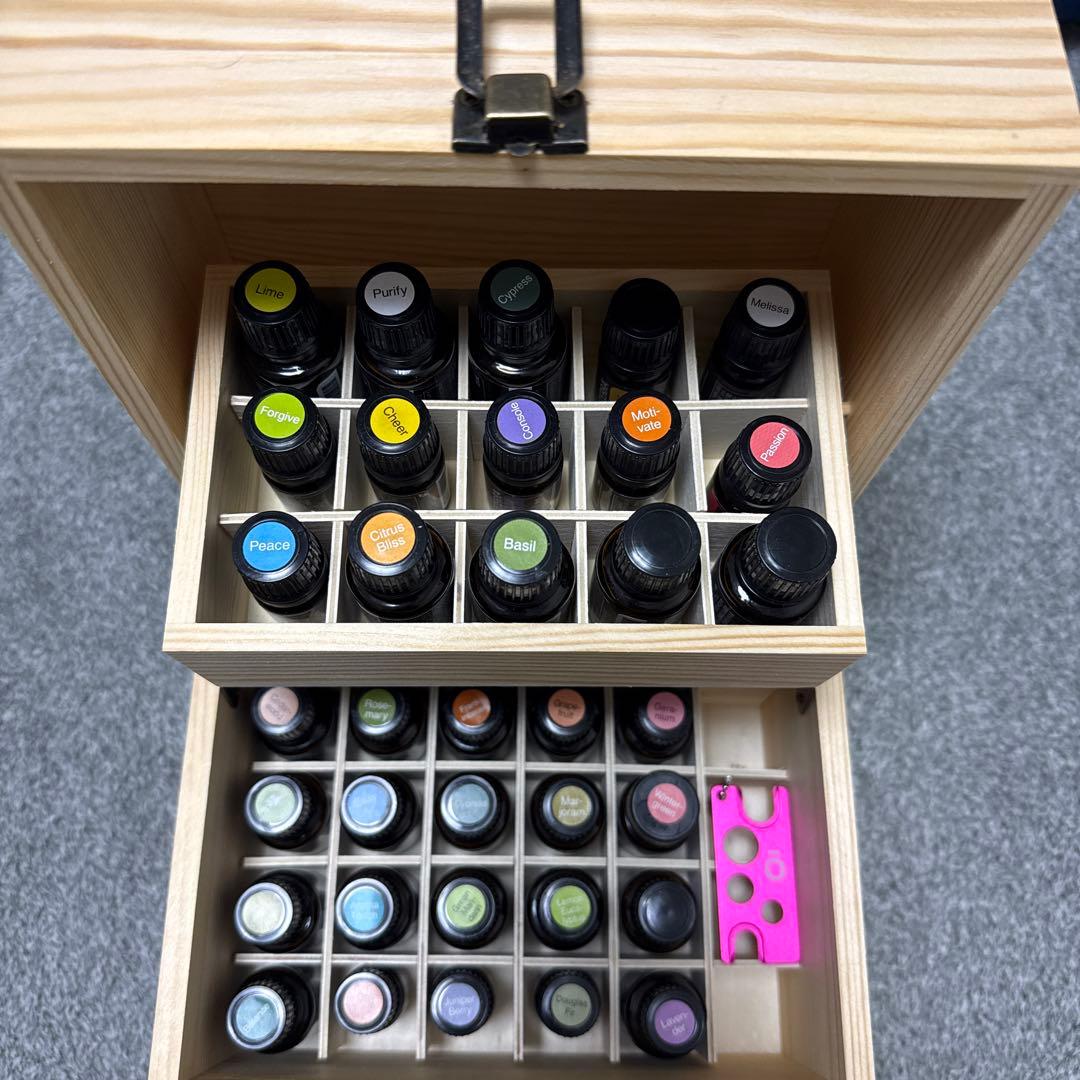 【ただし】doTERRA エッセンシャルオイル収納キャビネット