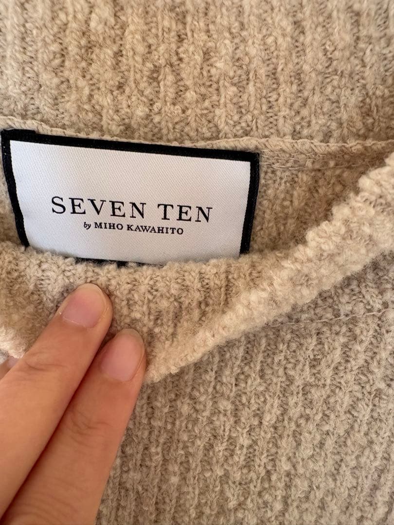 SEVENTEN by MIHO KAWAHITOブークレパワーショルダーニット