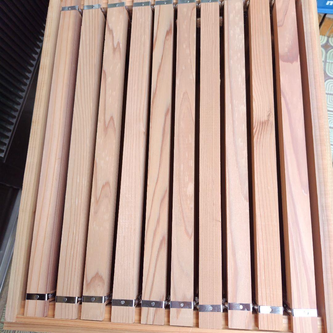 西洋蜜蜂の巣箱、杉板材使用 （10枚かけ）二段使用 縦54㎝✕横45✕高60です