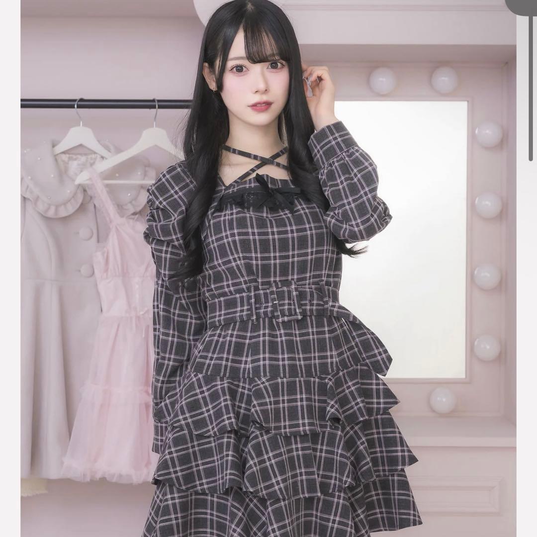 ティアードフリル長袖ミニワンピース