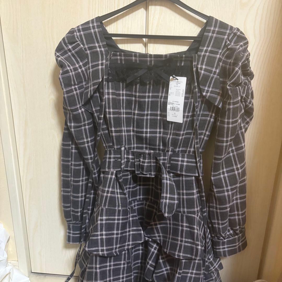 ティアードフリル長袖ミニワンピース