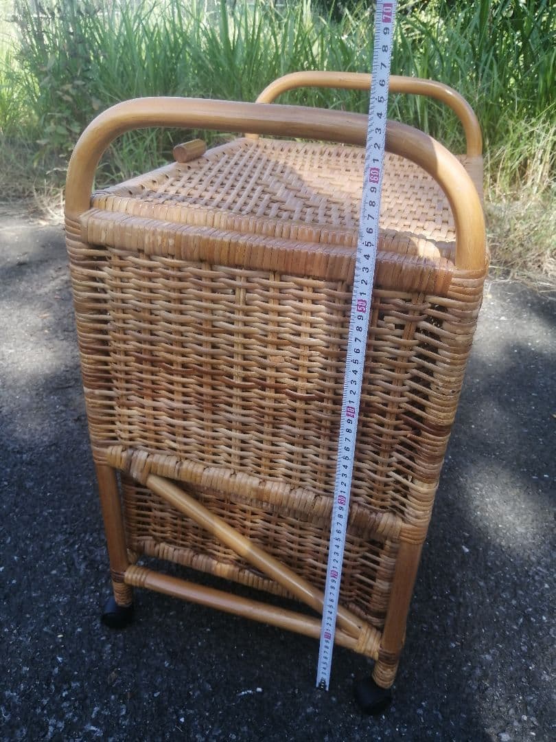 レトロ　ラタン　キャスター付き　脱衣かご　ラック　カゴ　バスケット　ランドリー